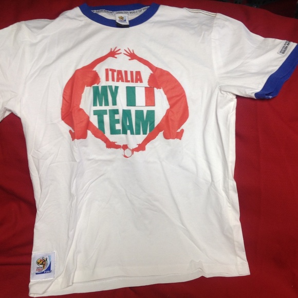 Italy soccer tshirt - Picture 1 of 3